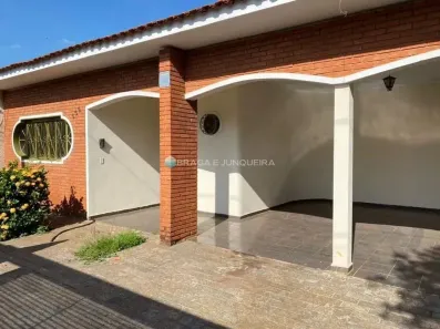 Casa com 4 Quartos à venda, 246m² no Vila Aeroporto, São José do Rio Preto
