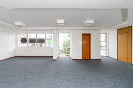 Sala Comercial à venda, 108m² no Santa Cecília, Porto Alegre