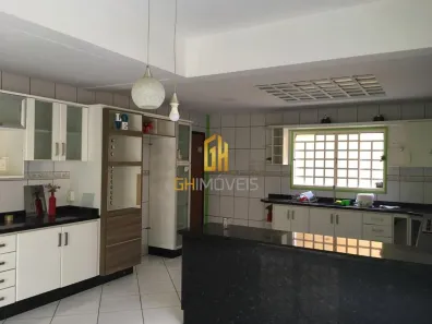 Sobrado com 4 Quartos à venda, 276m² no Setor Gentil Meireles, Goiânia