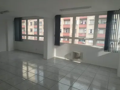 Sala Comercial à venda, 60m² no Centro Histórico, Porto Alegre
