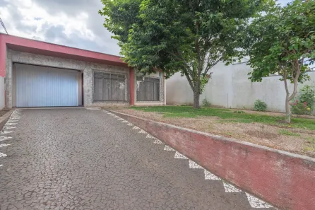 Casa com 3 Quartos para alugar, 220m² no Oficinas, Ponta Grossa