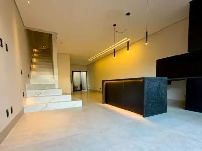 Sobrado com 3 Quartos à venda, 122m² no Novo Mundo, Uberlândia