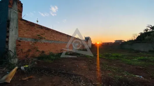 Lote/Terreno à venda, 1000m² no Parque Maria Helena, Campinas