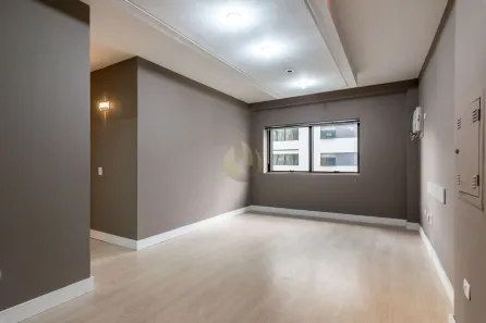 Sala Comercial com 1 Quarto para alugar, 62m² no Centro, Curitiba
