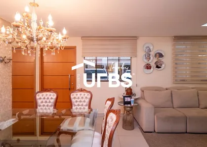 Casa de Condomínio com 3 Quartos à venda, 160m² no Parque Amazônia, Goiânia