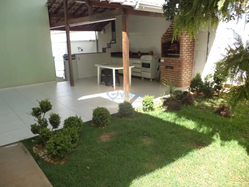 Casa com 3 quartos — Dona Clara, Belo Horizonte