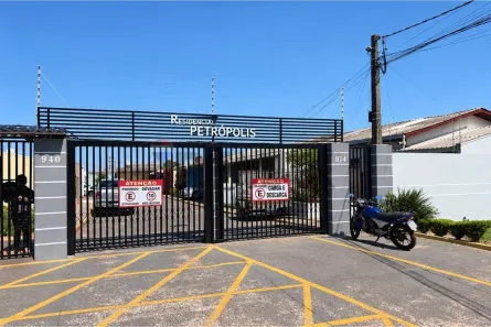 Casa de Condomínio com 2 Quartos à venda, 75m² no Santa Felicidade, Cascavel