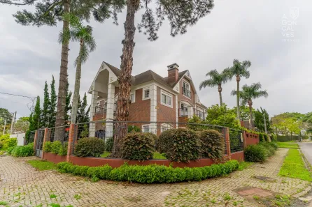 Casa com 4 Quartos à venda, 600m² no Jardim Social, Curitiba