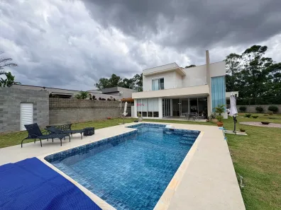 Sobrado com 3 Quartos à venda, 300m² no Loteamento Vale Azul I, Jundiaí