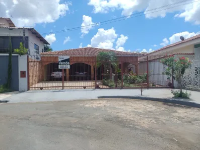 Casa com 3 Quartos à venda, 286m² no Setor Marechal Rondon, Goiânia