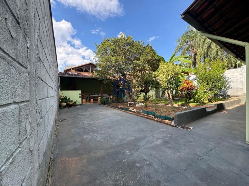 Casa com 2 quartos — Castelo, Belo Horizonte