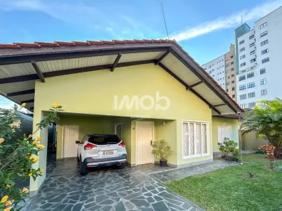 Casa com 3 Quartos à venda, 202m² no Centro, Jaraguá do Sul