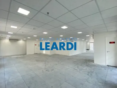 Sala Comercial para alugar, 235m² no Vila Mariana, São Paulo