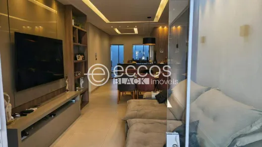 Casa com 2 Quartos à venda, 90m² no Novo Mundo, Uberlândia