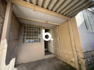 Casa com 1 Quarto para alugar, 25m² no Jardim Itu, Porto Alegre