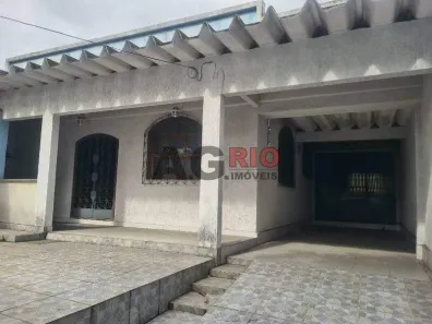 Casa com 4 Quartos à venda, 207m² no Jardim Sulacap, Rio de Janeiro