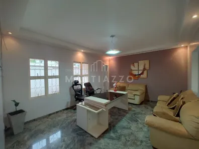 Casa com 3 Quartos à venda, 359m² no Vila Cristóvam, Limeira