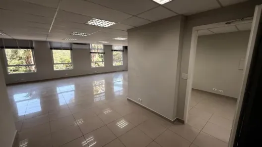 Sala Comercial para alugar, 130m² no Jardim Madalena, Campinas