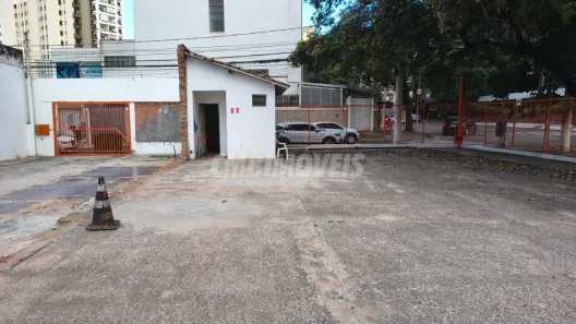 Lote/Terreno para alugar, 750m² no Cambuí, Campinas