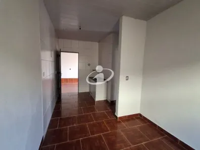 Casa com 2 Quartos para alugar, 70m² no Mansour, Uberlândia