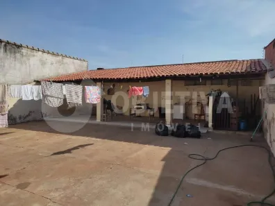 Casa com 3 Quartos à venda, 120m² no Segismundo Pereira, Uberlândia