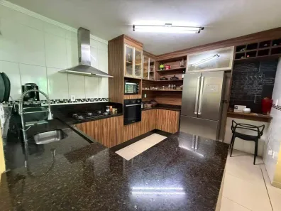 Sobrado com 3 Quartos à venda, 130m² no Itaquera, São Paulo
