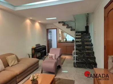 Casa com 3 Quartos à venda, 216m² no Jardim Textil, São Paulo