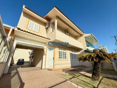 Casa com 5 Quartos à venda, 250m² no Balneário, Florianópolis