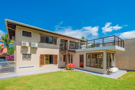 Casa de Condomínio com 4 Quartos à venda, 238m² no Sambaqui, Florianópolis