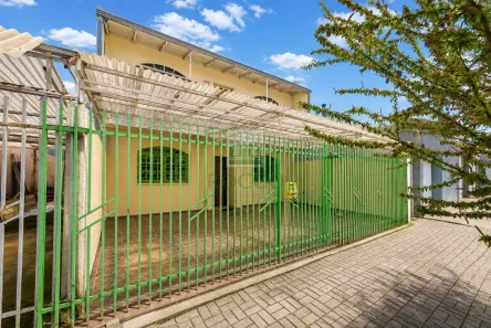 Casa com 3 Quartos para alugar, 70m² no Costeira, São José dos Pinhais