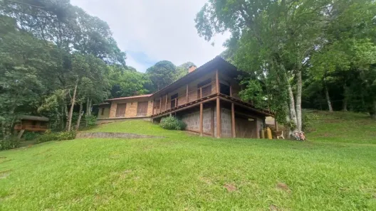 Casa com 3 Quartos à venda, 300m² no Linha 40, Caxias do Sul