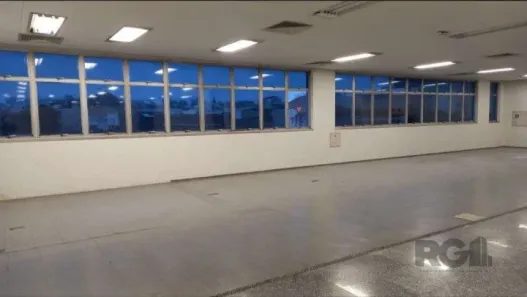 Prédio Comercial para alugar, 1400m² no São Geraldo, Porto Alegre