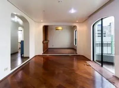 Apartamento com 3 Quartos para alugar, 138m² no Santa Cecília, São Paulo