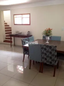 Sobrado com 3 Quartos à venda, 197m² no Parque Residencial Bom Conselho, Taubaté