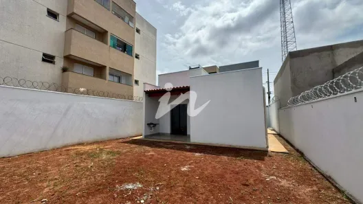 Casa com 2 Quartos à venda, 65m² no Novo Mundo, Uberlândia