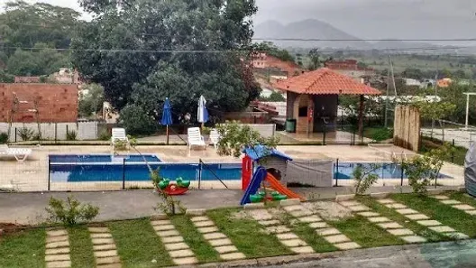 Apartamento com 2 Quartos para alugar, 50m² no Virgem Santa, Macaé