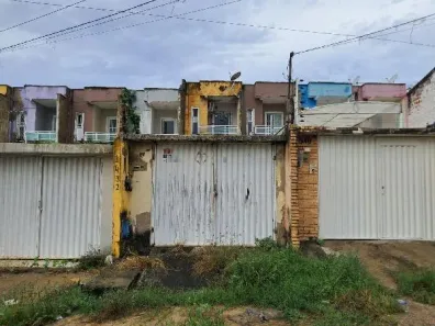 Casa com 2 Quartos à venda, 435m² no Siqueira, Fortaleza