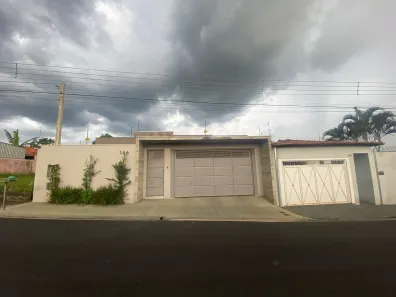 Casa com 3 Quartos à venda, 210m² no Jardim de Cresci, São Carlos