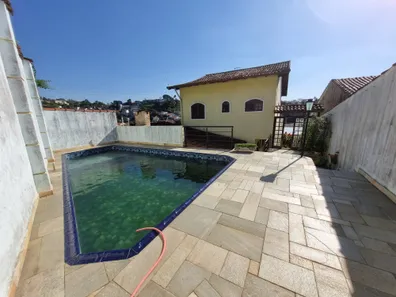 Sobrado com 4 Quartos à venda, 300m² no Centro Alto, Ribeirão Pires