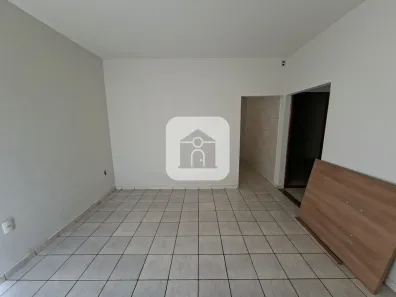 Casa com 2 Quartos para alugar, 300m² no Custódio Pereira, Uberlândia