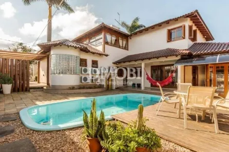 Sobrado com 4 Quartos à venda, 427m² no Centro, Gravataí