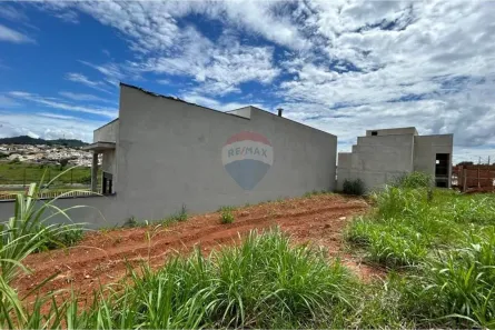 Lote/Terreno à venda, 300m² no Jardim São José, Bragança Paulista