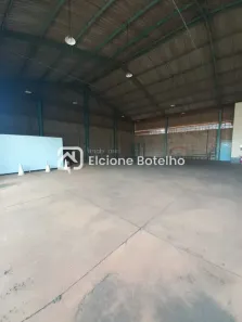 Galpão/Depósito/Armazém para alugar, 748m² no Marta Helena, Uberlândia
