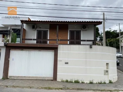 Imóvel Comercial com 7 Quartos para alugar, 260m² no Vila Trujillo, Sorocaba