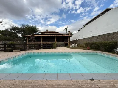 Casa com 5 Quartos à venda, 550m² no São Luiz, Belo Horizonte
