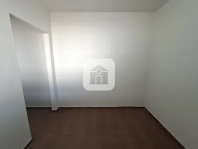 Casa com 2 Quartos para alugar, 50m² no Jaraguá, Uberlândia
