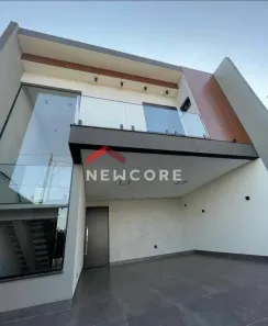 Sobrado com 3 Quartos à venda, 222m² no Jardim Espanha, Maringá