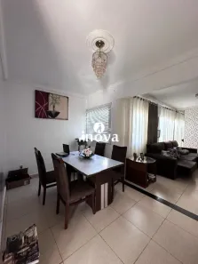 Casa com 3 Quartos à venda, 181m² no São José, Uberaba