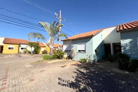 Casa com 2 Quartos à venda, 55m² no Olaria, Canoas