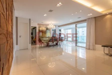Apartamento com 3 Quartos para alugar, 194m² no Campo Belo, São Paulo